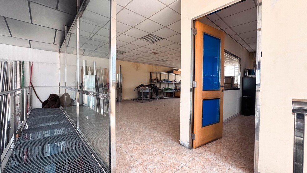 Nave en La Nucia, Alicante en venta - Foto del interior - Imagen 3 de 36