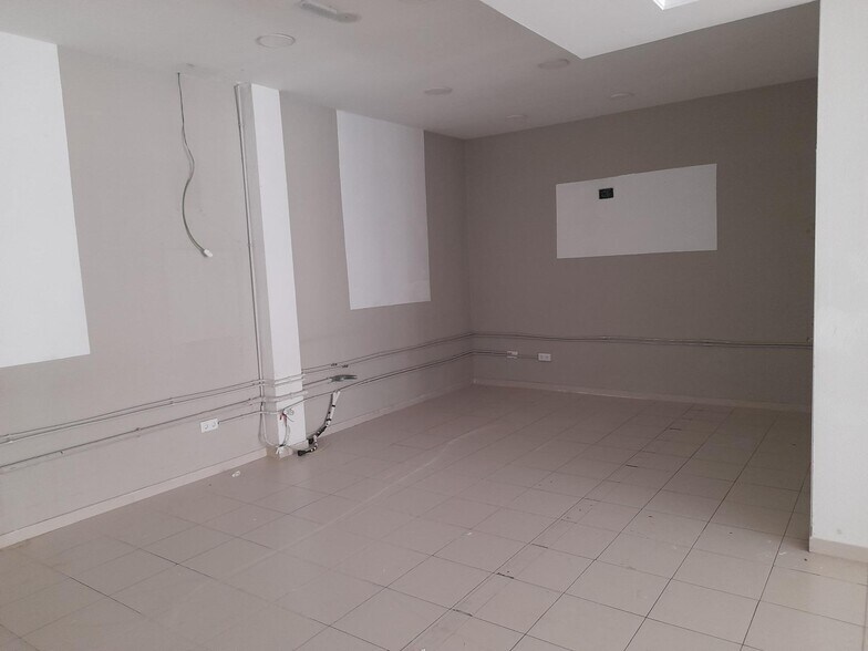 Local en Cáceres, Cáceres en alquiler - Foto del edificio - Imagen 3 de 7