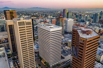 525 B St, San Diego, CA - VISTA AÉREA  vista de mapa