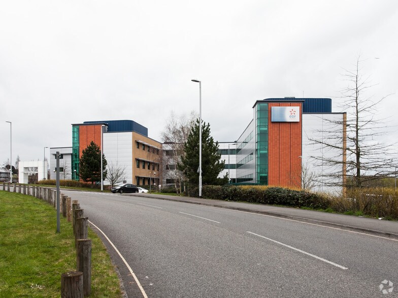Grenadier Rd, Exeter en alquiler - Foto del edificio - Imagen 2 de 32