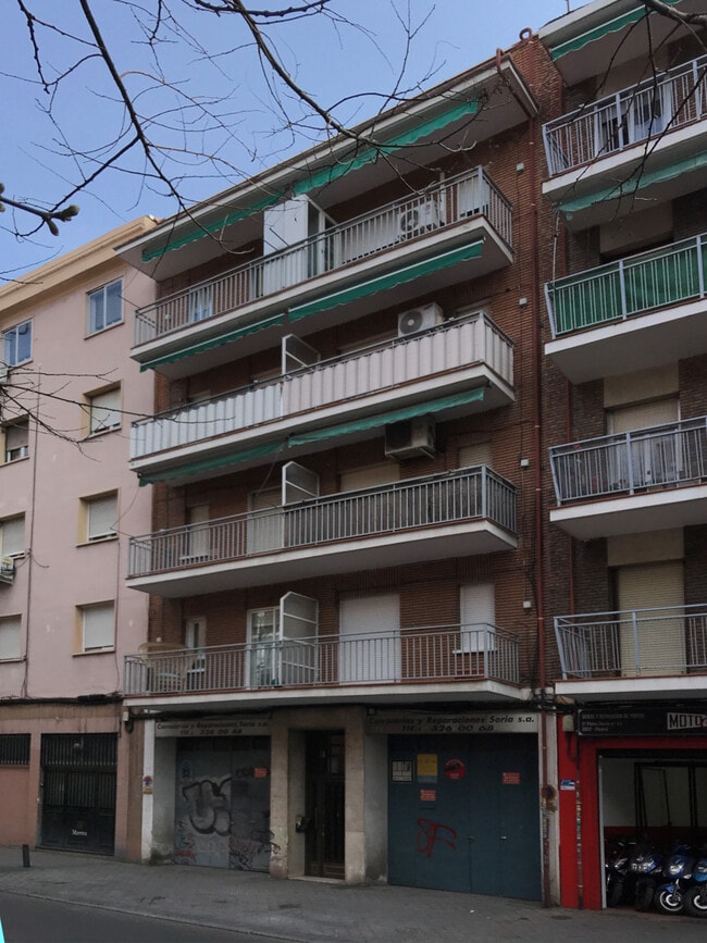 Más detalles de Calle Mateo García, 31, Madrid - Edificio residencial​ en venta
