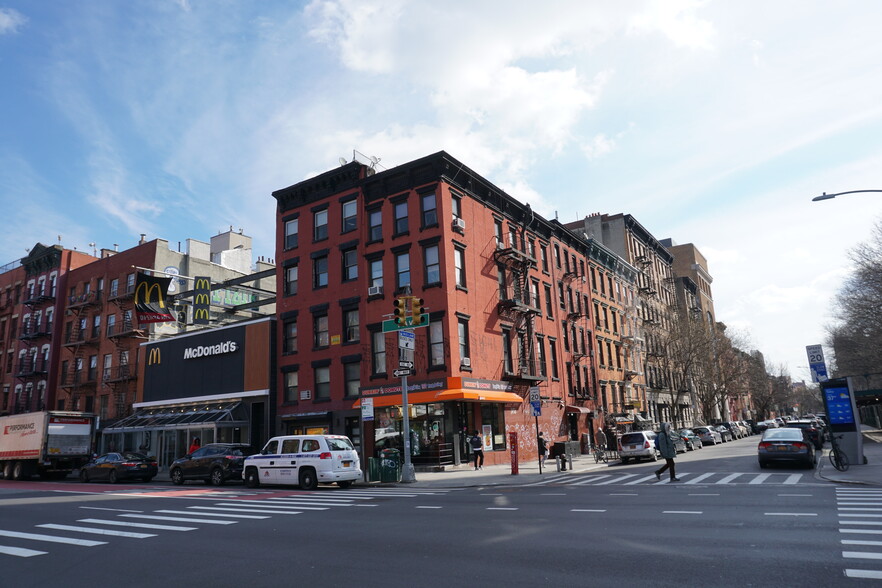 100 1st Ave, New York, NY en alquiler - Foto del edificio - Imagen 3 de 3