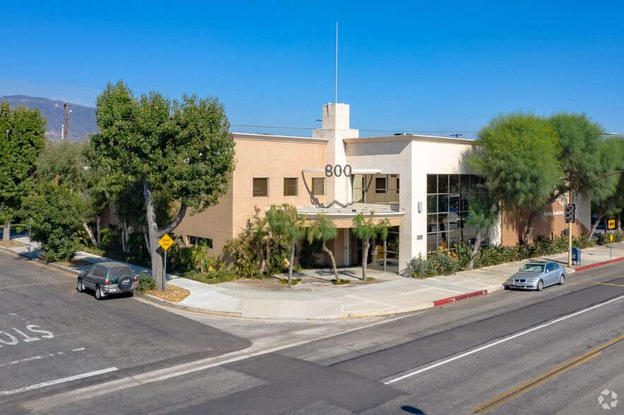 800 S Victory Blvd, Burbank, CA en alquiler - Foto del edificio - Imagen 1 de 5