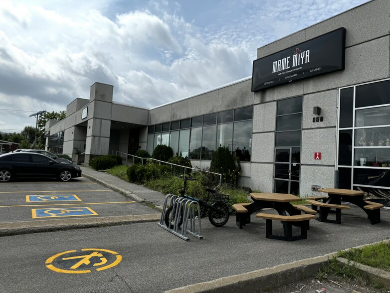 154 Boul Des Laurentides, Laval, QC en venta - Foto principal - Imagen 1 de 1