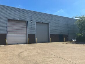 19-21 Tanners Dr, Milton Keynes en alquiler Foto del edificio- Imagen 2 de 4