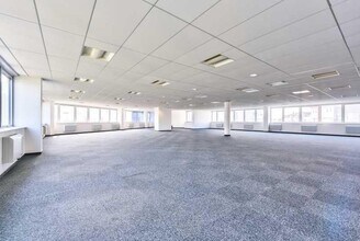 1 Avenue De Westphalie, Montigny-le-Bretonneux en alquiler Foto del edificio- Imagen 1 de 2