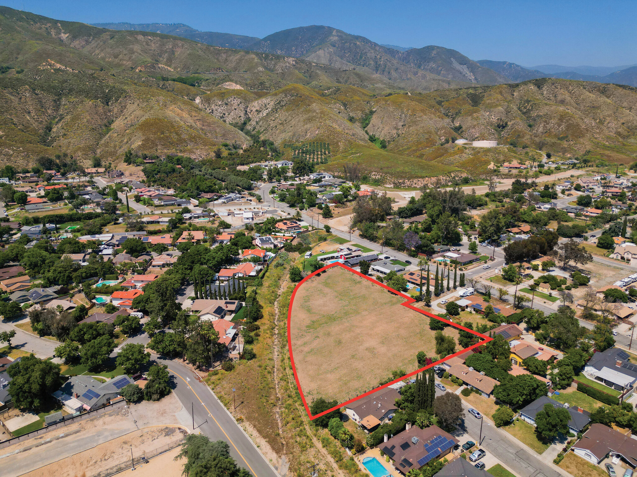 ±1.79 Acres | Residential Zoned Land, San Bernardino, CA en venta Foto del edificio- Imagen 1 de 6