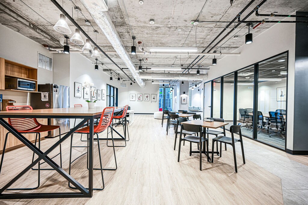 25 SW 9th St, Miami, FL en venta Foto del interior- Imagen 1 de 29