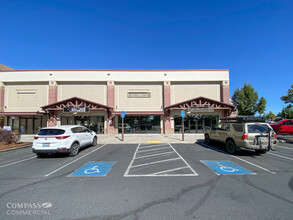 2276 SW Highland Ave, Redmond, OR en alquiler Foto del edificio- Imagen 2 de 13