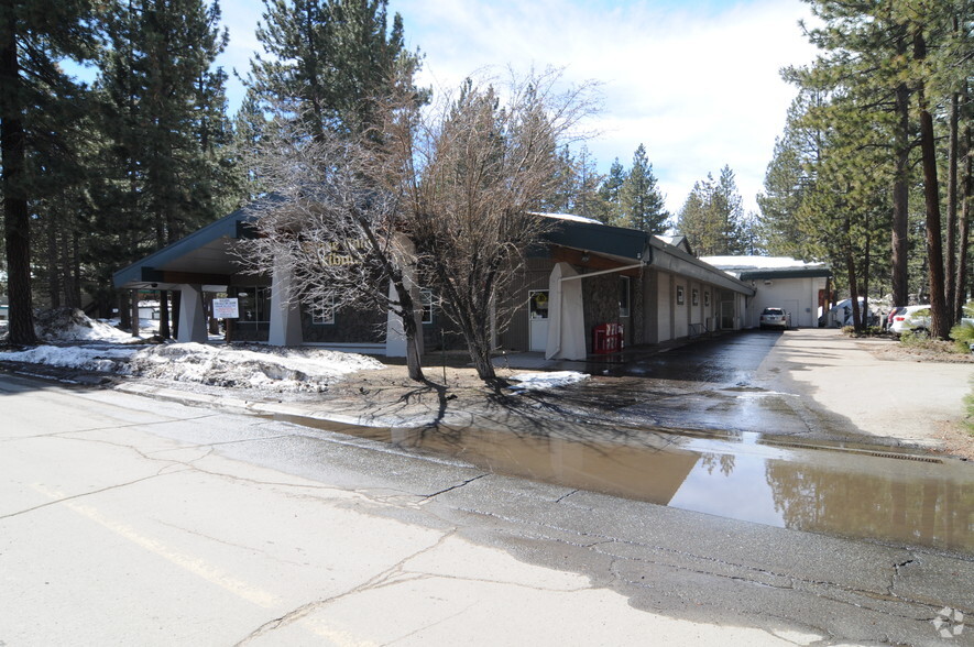 3079 Harrison Ave, South Lake Tahoe, CA en alquiler - Foto del edificio - Imagen 2 de 38