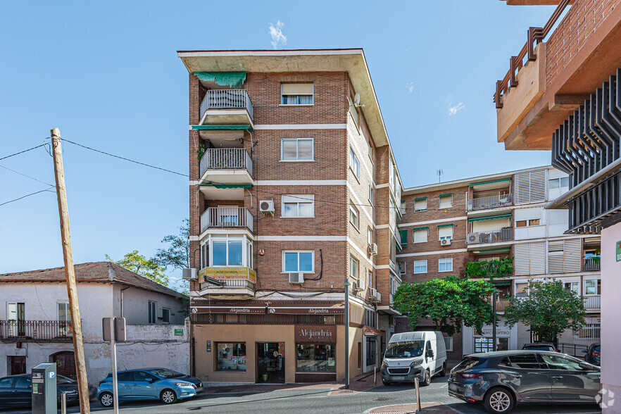 Plaza San Juan, 2, Pozuelo De Alarcón, Madrid en venta - Foto del edificio - Imagen 2 de 3