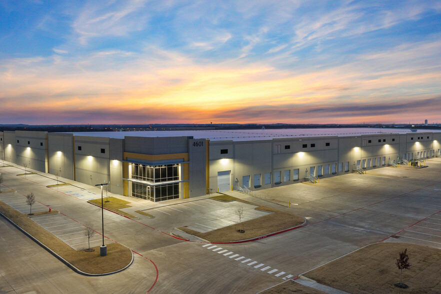 Western Blvd, Denton, TX en alquiler - Foto del edificio - Imagen 3 de 11