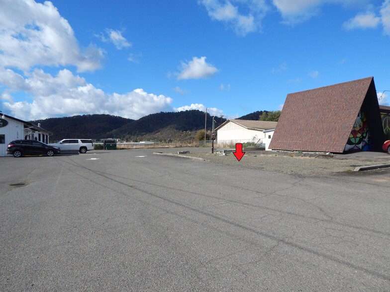 2478 NE Stephens St, Roseburg, OR en alquiler - Otros - Imagen 1 de 6