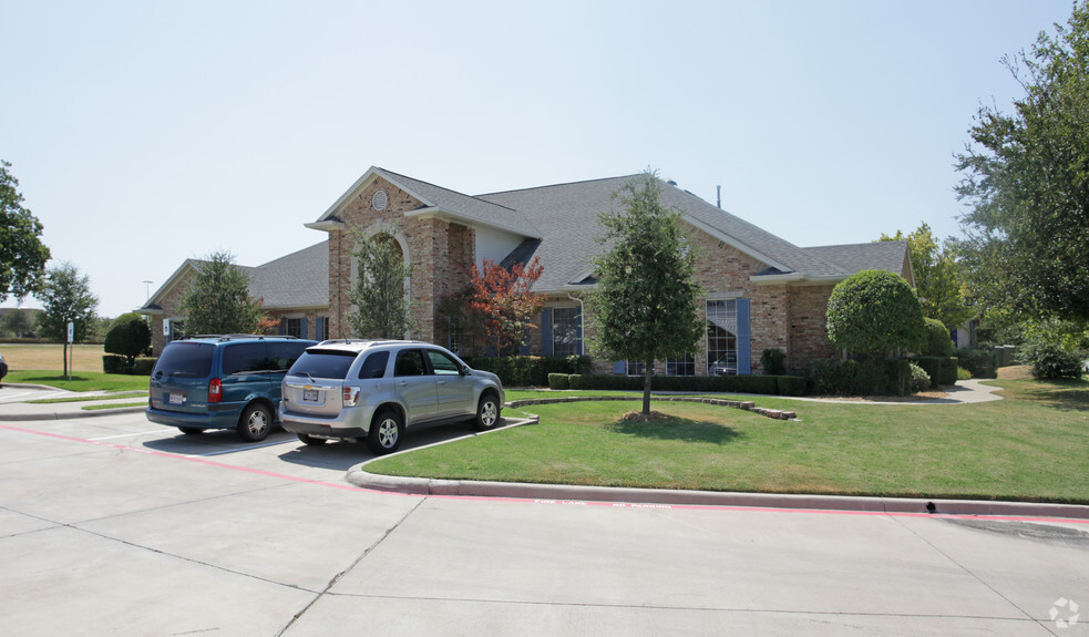 5750 Stratum Dr, Fort Worth, TX en alquiler - Foto del edificio - Imagen 3 de 17