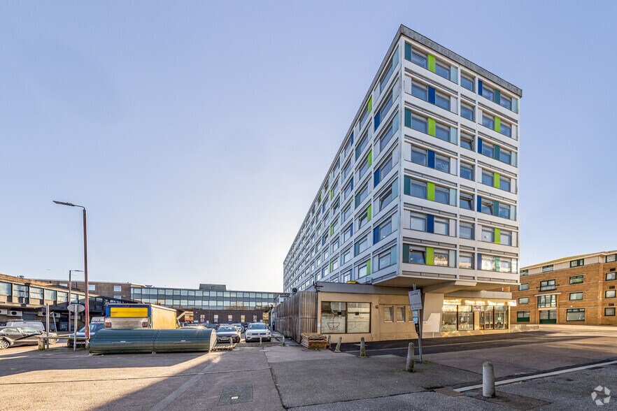 The High, Harlow en alquiler - Foto del edificio - Imagen 3 de 3