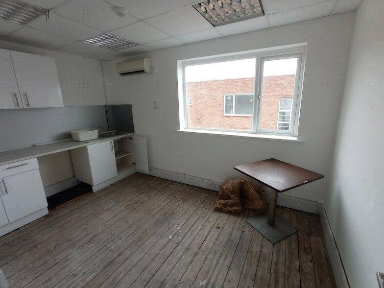 20 Towerfield Rd, Southend On Sea en alquiler - Foto del edificio - Imagen 2 de 6