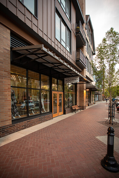 130 A Ave, Lake Oswego, OR en alquiler - Foto del edificio - Imagen 3 de 4