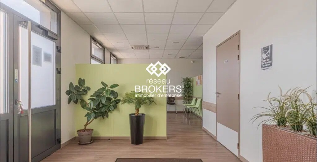 Local en Échirolles en venta Vestíbulo- Imagen 1 de 16