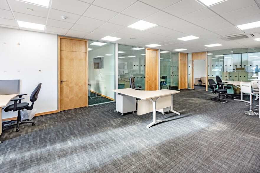 Queen Anne Dr, Newbridge en alquiler - Foto del edificio - Imagen 3 de 9