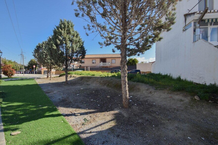 Calle Pedro de Mena, 23, Cúllar Vega, Granada en venta - Foto del edificio - Imagen 2 de 29