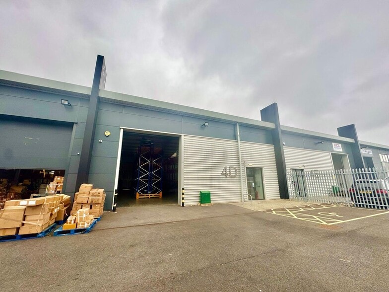 Butterfield Green Rd, Luton en alquiler - Foto del edificio - Imagen 2 de 2