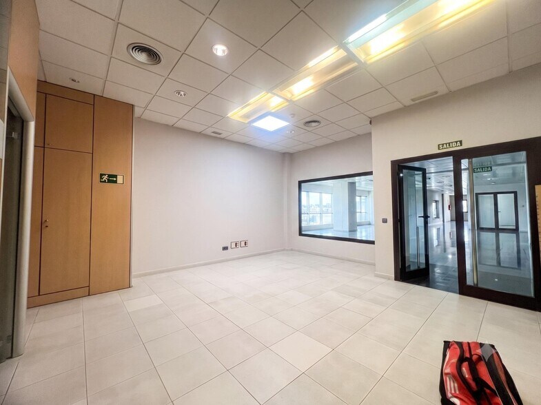 Oficina en Las Palmas de Gran Canaria, Las Palmas en venta - Foto del interior - Imagen 2 de 15