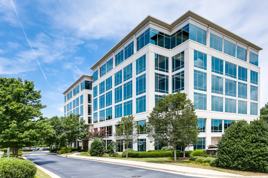 11720 Amberpark Dr, Alpharetta, GA en alquiler - Foto del edificio - Imagen 1 de 23