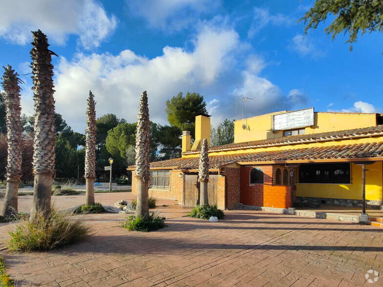 Locales en Chinchón, MAD en venta - Foto del edificio - Imagen 3 de 27