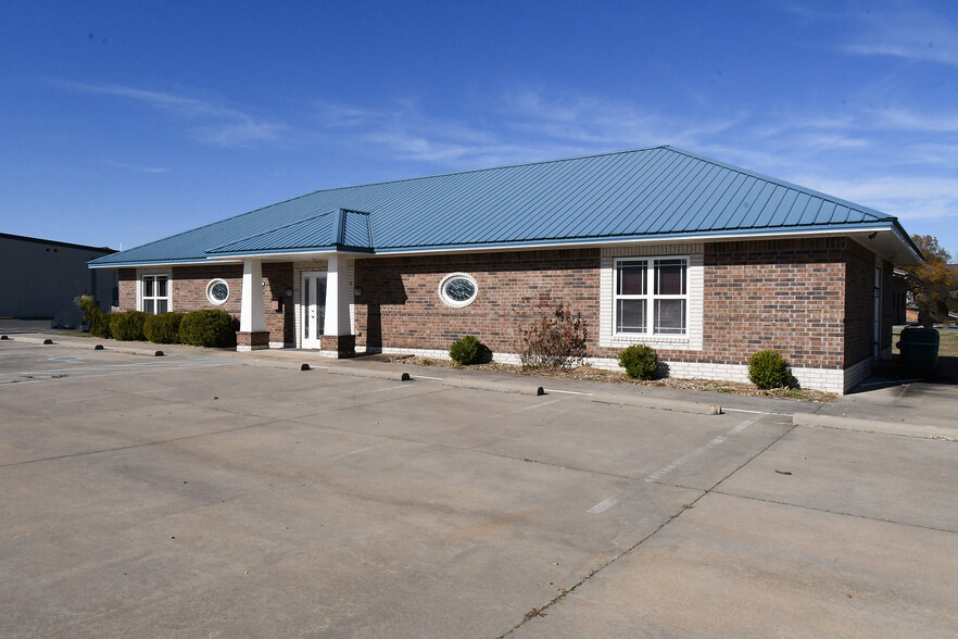 455 W Ruth Ave, Sallisaw, OK en venta - Foto del edificio - Imagen 2 de 28