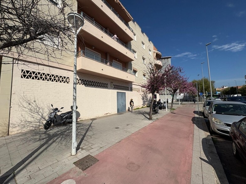 Local en Córdoba, Córdoba en alquiler - Foto del edificio - Imagen 3 de 10