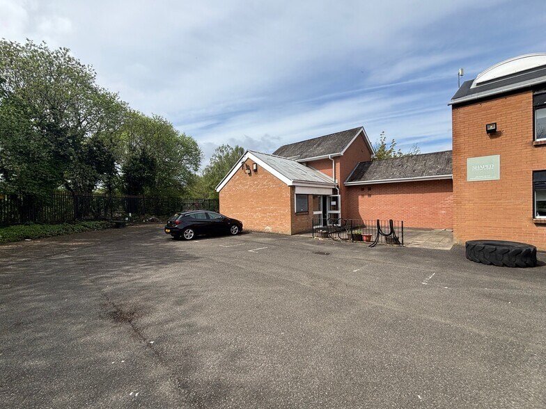 1987 Maryhill Rd, Glasgow en alquiler - Foto del edificio - Imagen 2 de 10