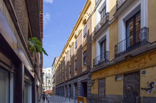 Más detalles de Calle De Juanelo, Madrid - Local en venta