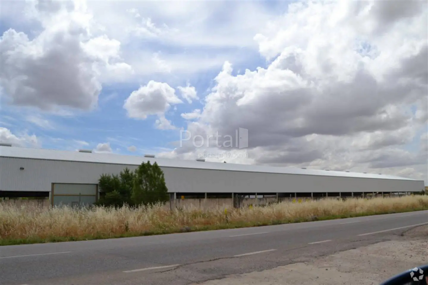 Naves en Torrejón del Rey, Guadalajara en venta - Foto del edificio - Imagen 1 de 21