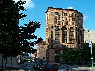 110 Pearl St, Buffalo, NY en venta Foto del edificio- Imagen 1 de 8