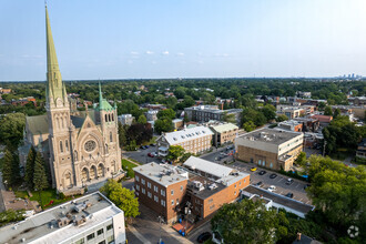 32 Rue Saint-Charles, Longueuil, QC - VISTA AÉREA  vista de mapa - Image1