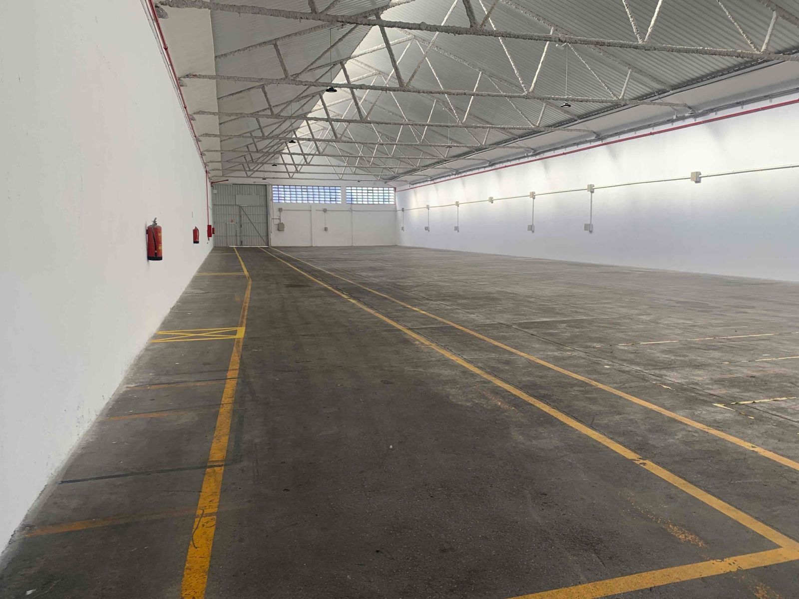 Nave en San Fernando de Henares, Madrid en alquiler Foto del edificio- Imagen 1 de 3