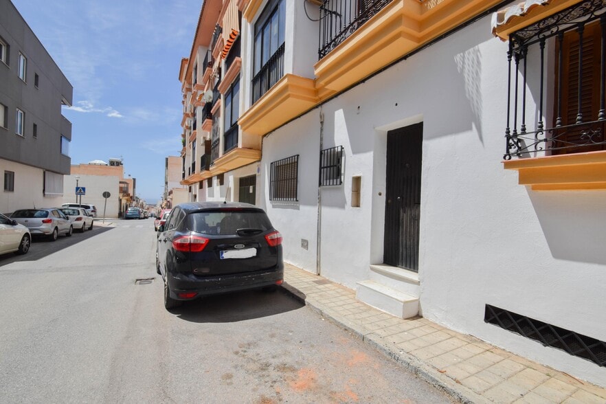 Calle Islas Bahamas, 98, Motril, Granada en venta - Foto del edificio - Imagen 1 de 19