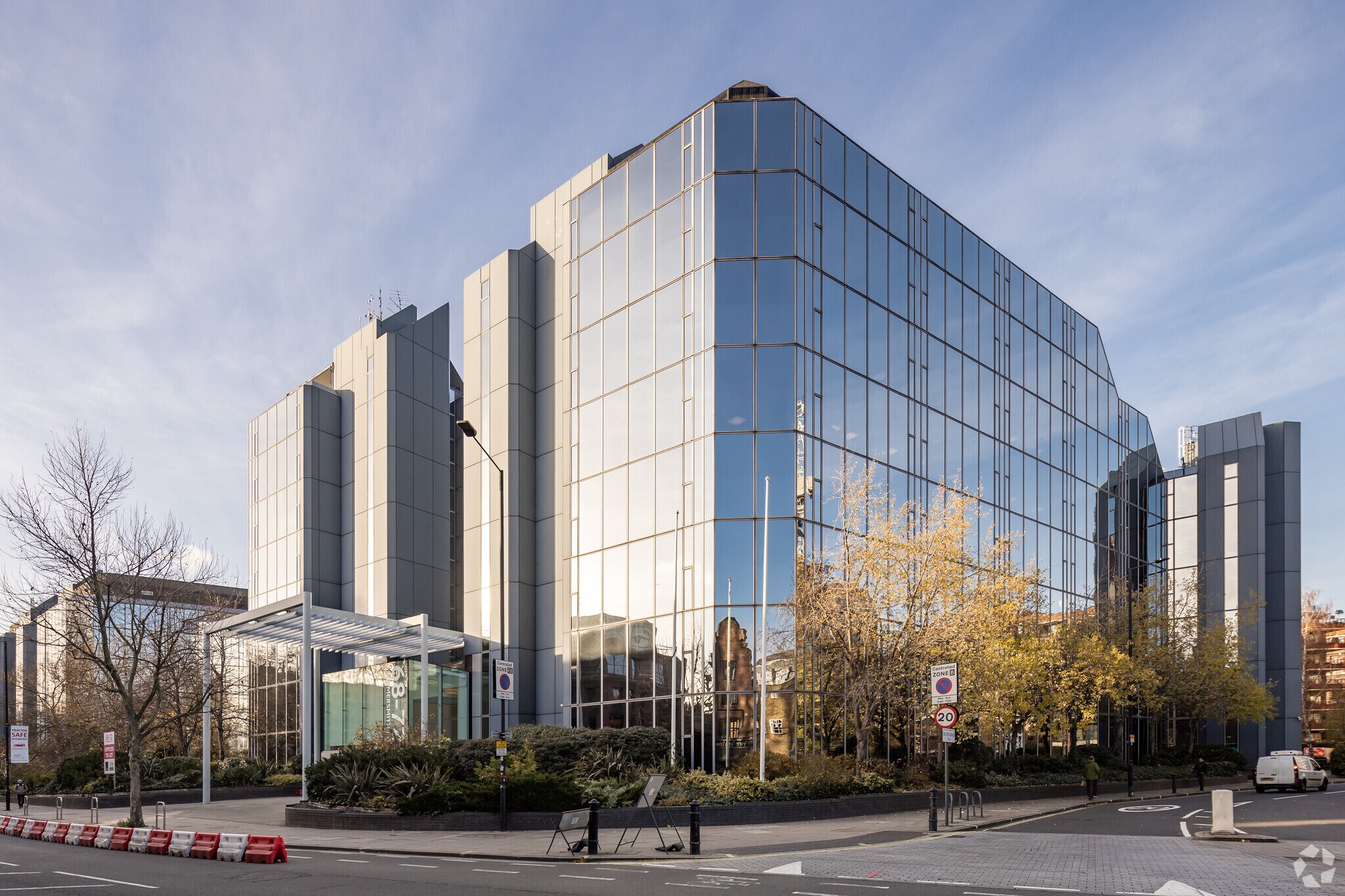 68-72 Hammersmith Rd, London en alquiler Foto del edificio- Imagen 1 de 9