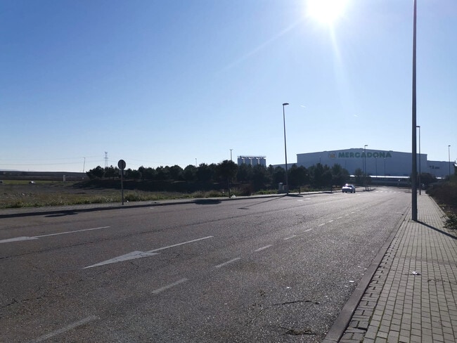 Más detalles de Avenida Nísperos, 2, Ciempozuelos - Terreno en alquiler