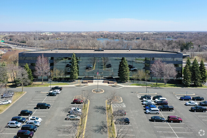 6900 Wedgwood Rd N, Maple Grove, MN en alquiler - Foto del edificio - Imagen 2 de 10