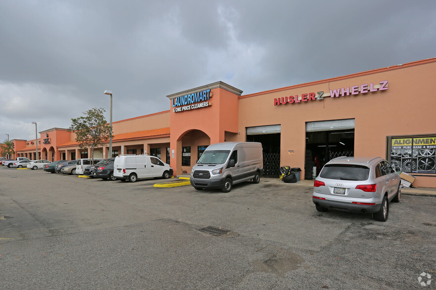 2700-2798 NW 167th St, Opa Locka, FL en alquiler - Foto del edificio - Imagen 1 de 10