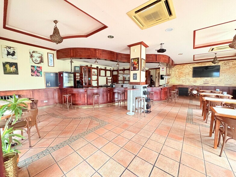 Local en Camponaraya en venta - Foto del edificio - Imagen 1 de 20