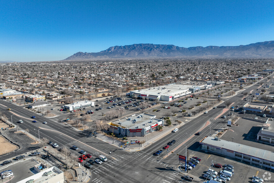 3621-3901 Menaul NE, Albuquerque, NM en alquiler - Vista aérea - Imagen 3 de 22