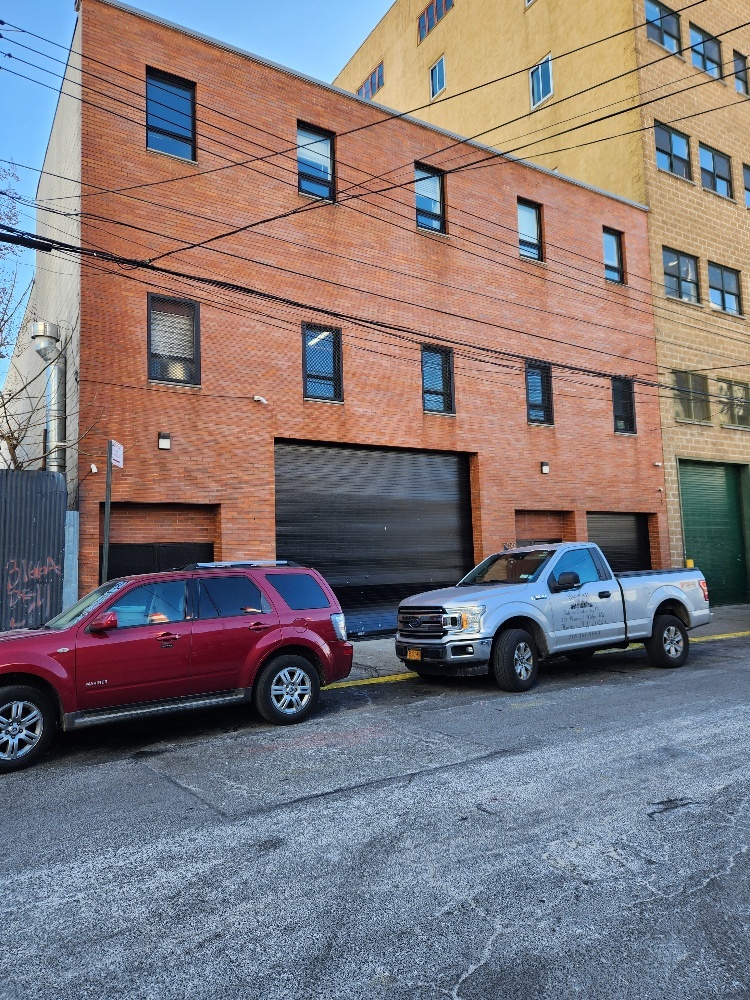 37-27 10th St, Long Island City, NY en alquiler Foto del edificio- Imagen 1 de 4