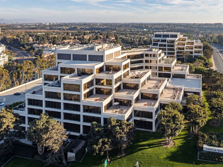 9191 Towne Centre Dr, San Diego, CA en alquiler - Foto del edificio - Imagen 2 de 23