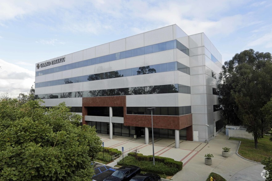 901 Corporate Center Dr, Monterey Park, CA en alquiler - Foto principal - Imagen 1 de 11