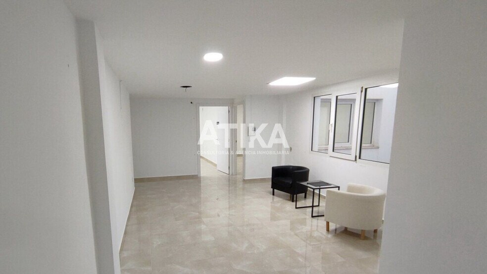 Oficina en València en venta - Foto del edificio - Imagen 2 de 18