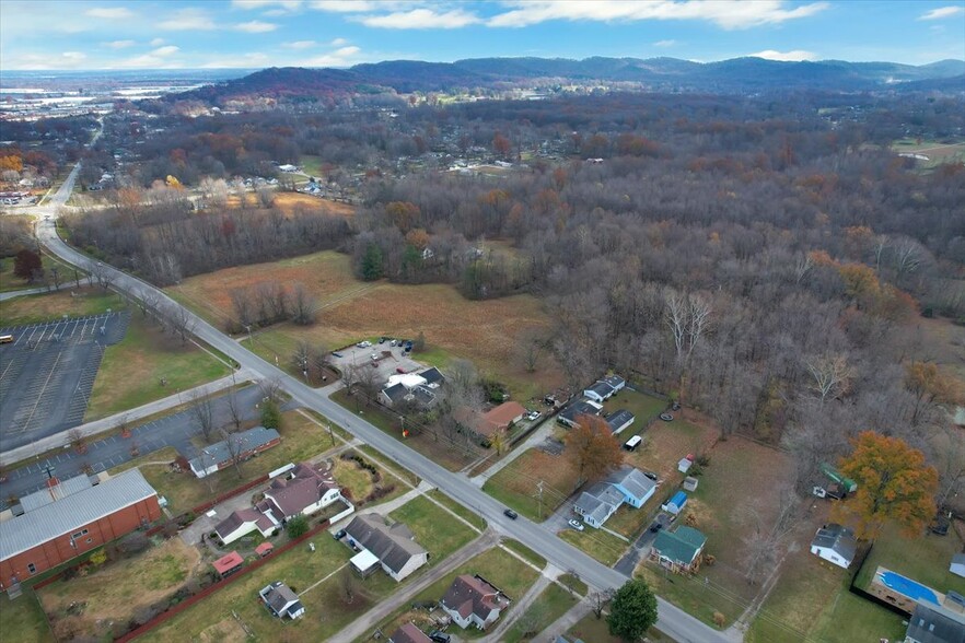 9512 National Turnpike, Fairdale, KY en venta - Foto del edificio - Imagen 3 de 60