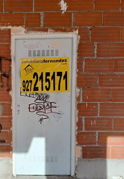 Local en Cáceres, Cáceres en alquiler - Foto del edificio - Imagen 2 de 2