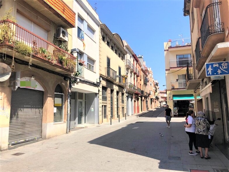 Local en Mataró, Barcelona en alquiler - Foto del edificio - Imagen 3 de 10